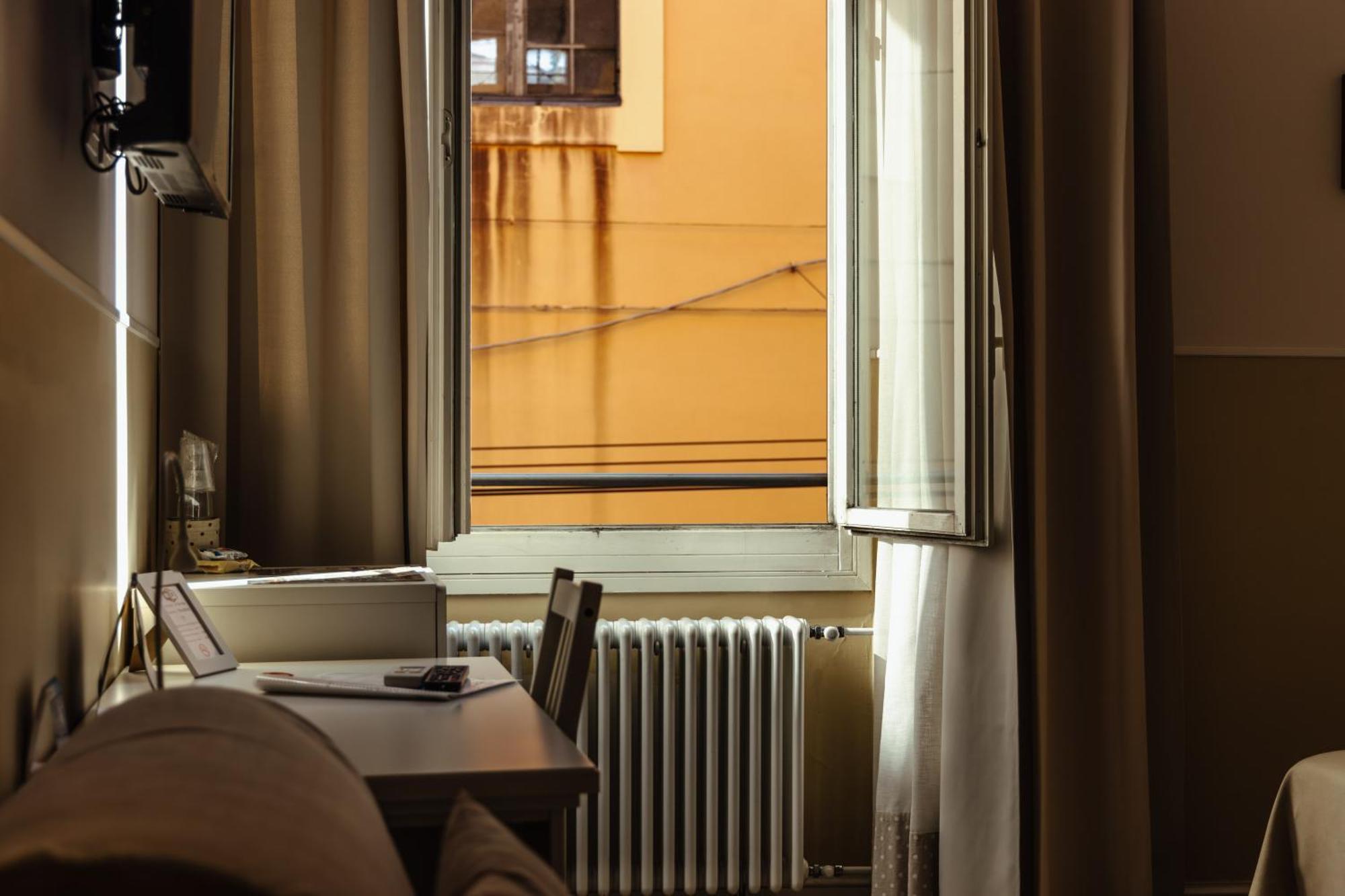 Il Tiro Rooms Bologna Bagian luar foto