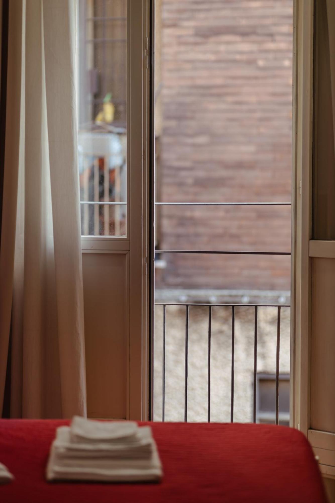 Il Tiro Rooms Bologna Bagian luar foto